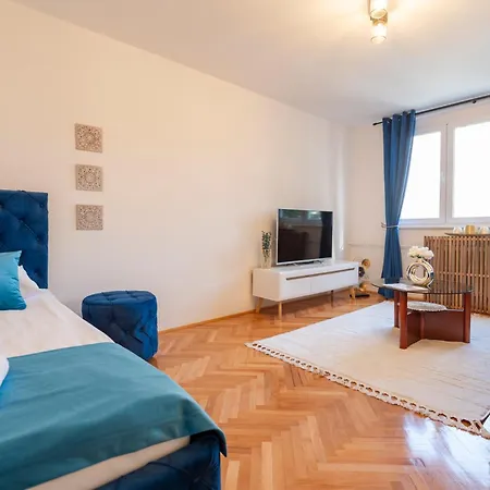 Midway Premium Brand New Apartment Sarajevo