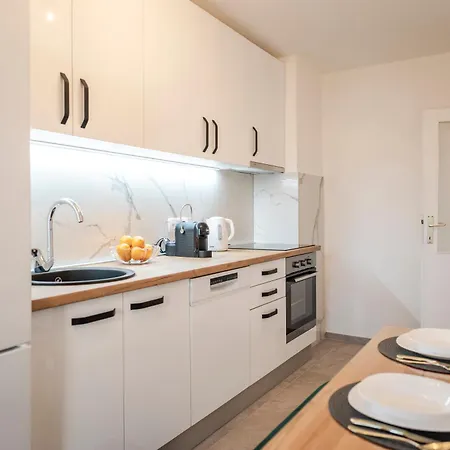 Midway Premium Brand New Apartment Sarajevo